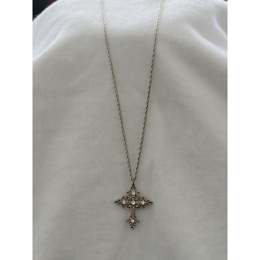 Vintage 1928 Signed Silvertone Cross and Rhinestones On 18” Chain - Picture 3 of 7